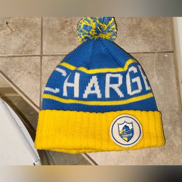 MITCHELL & NESS LA CHARGERS THROWBACK STOCKING HAT/CAP - Picture 2 of 3